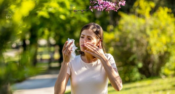 Come affrontare l’arrivo del periodo delle allergie