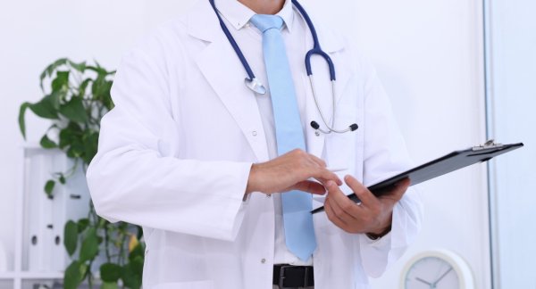 Il check-up di fine estate: come valutare lo stato di salute di pelle, capelli e intestino 