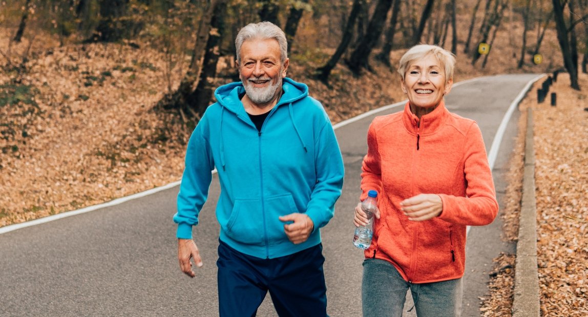 Come mantenere ossa e articolazioni forti con l’avanzare dell’età